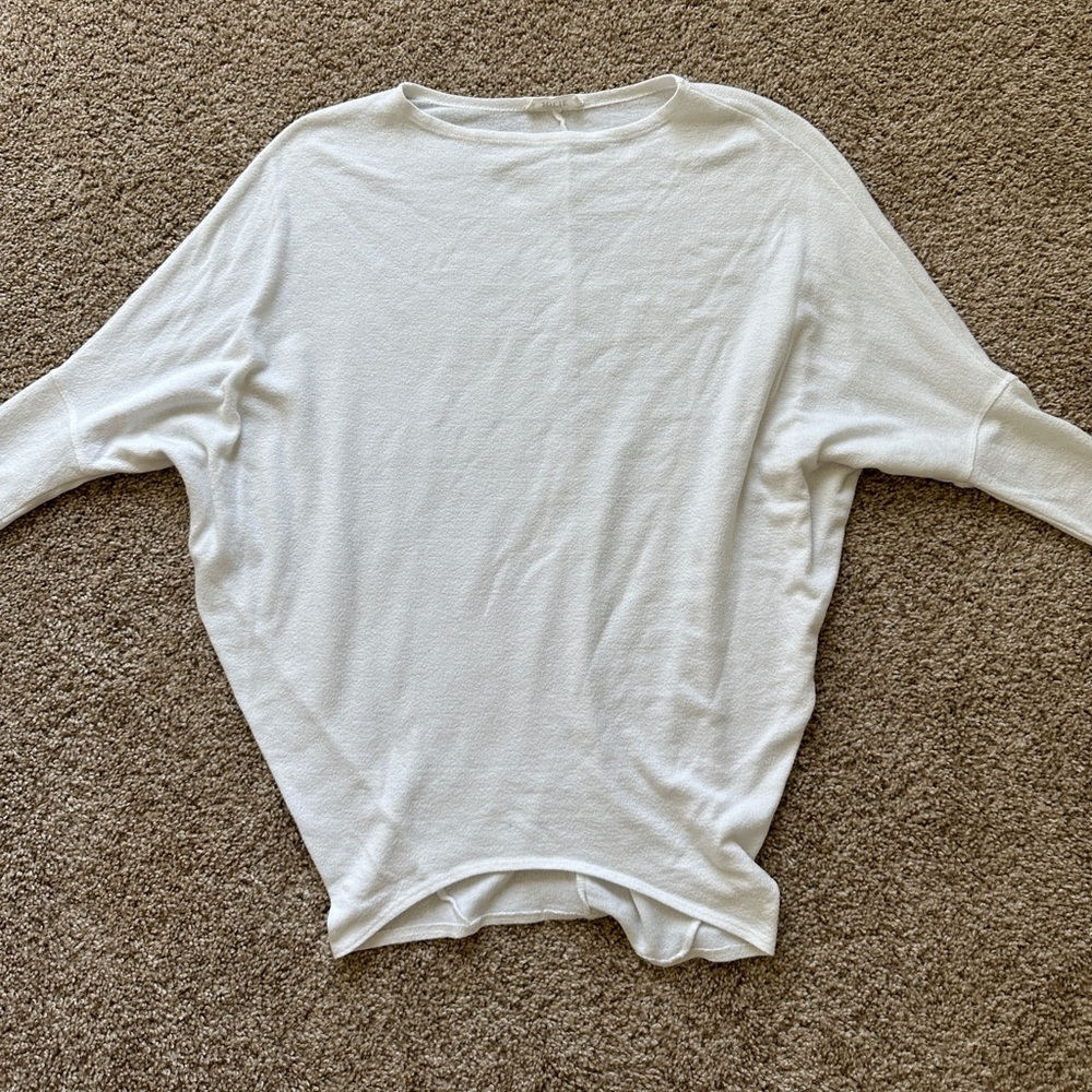 Small West End sweater long sleeve💛